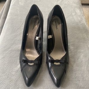Black heels size 81/2